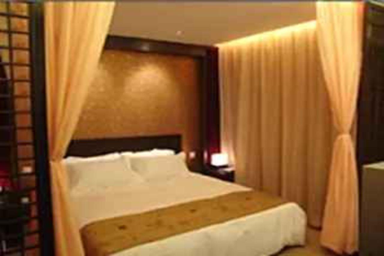 Baolong Homelike Hotel - Henglong Hotel Jingan Exteriör bild