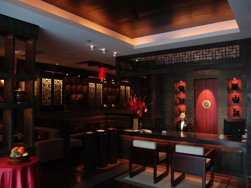 Baolong Homelike Hotel - Henglong Hotel Jingan Exteriör bild